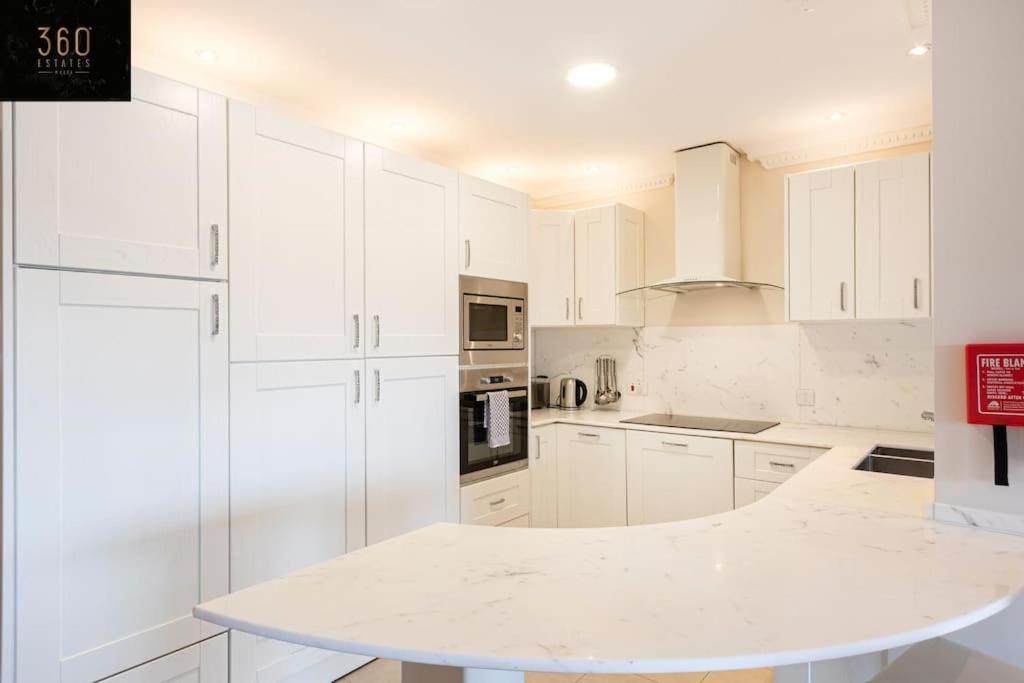 One Of A Kind, Seafront Property In St Georges Bay By 360 Estates Saint Julian's Eksteriør bilde