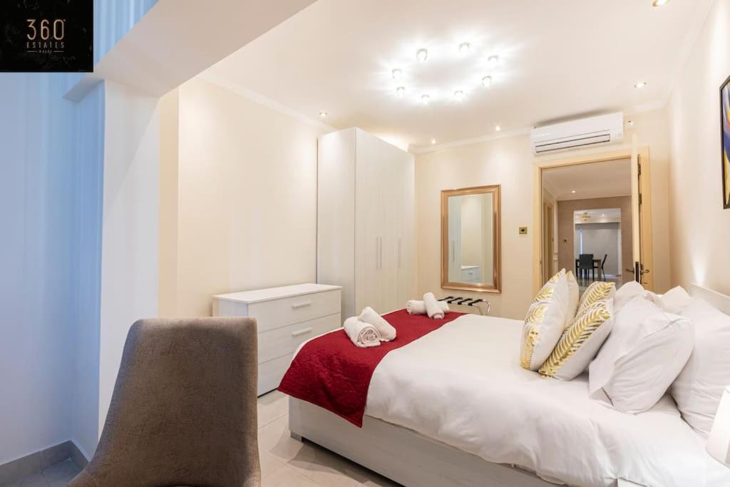 One Of A Kind, Seafront Property In St Georges Bay By 360 Estates Saint Julian's Eksteriør bilde